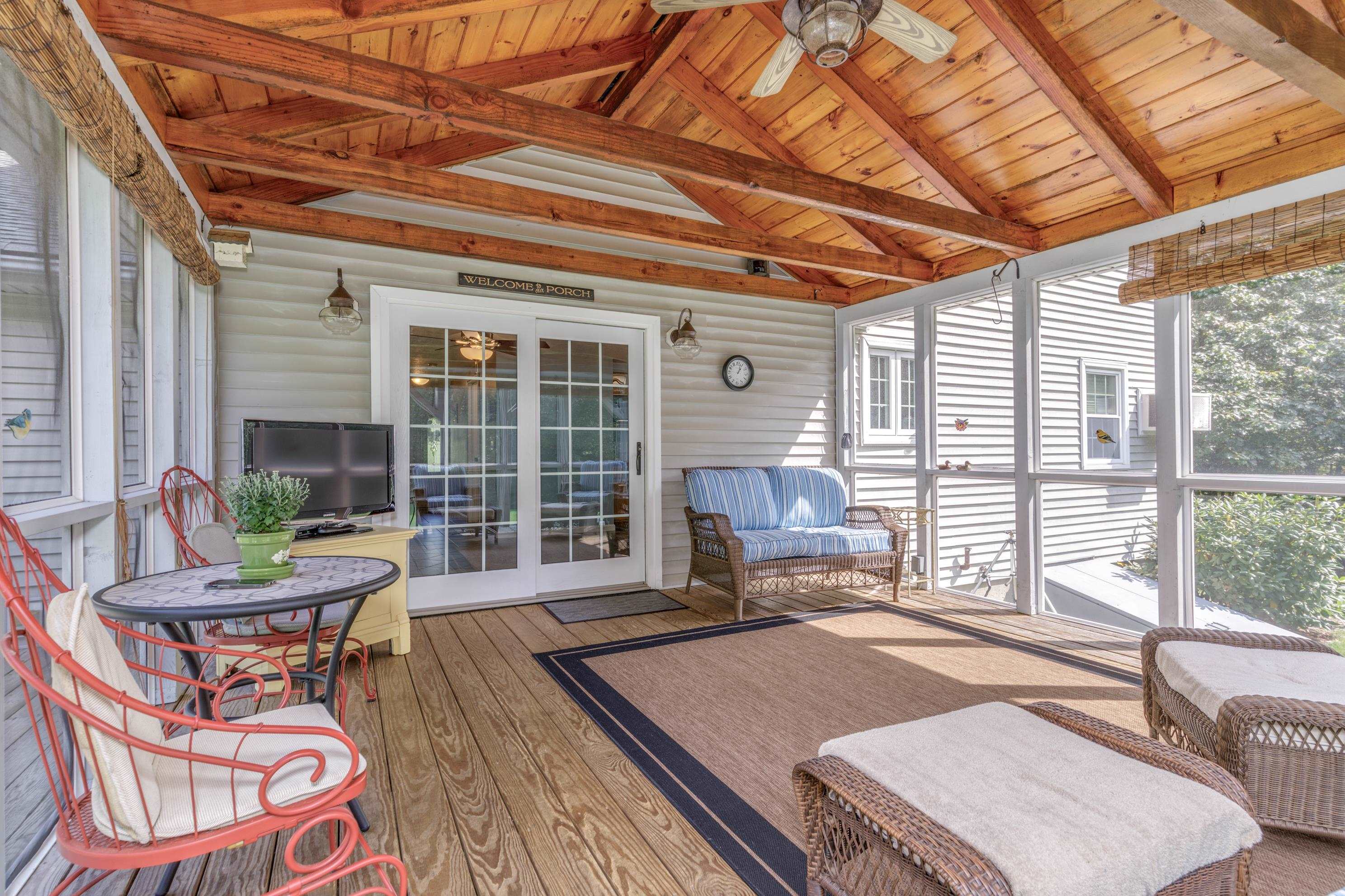 29 Edward Drive Concord, NH 03301 - Photo 3 of 26