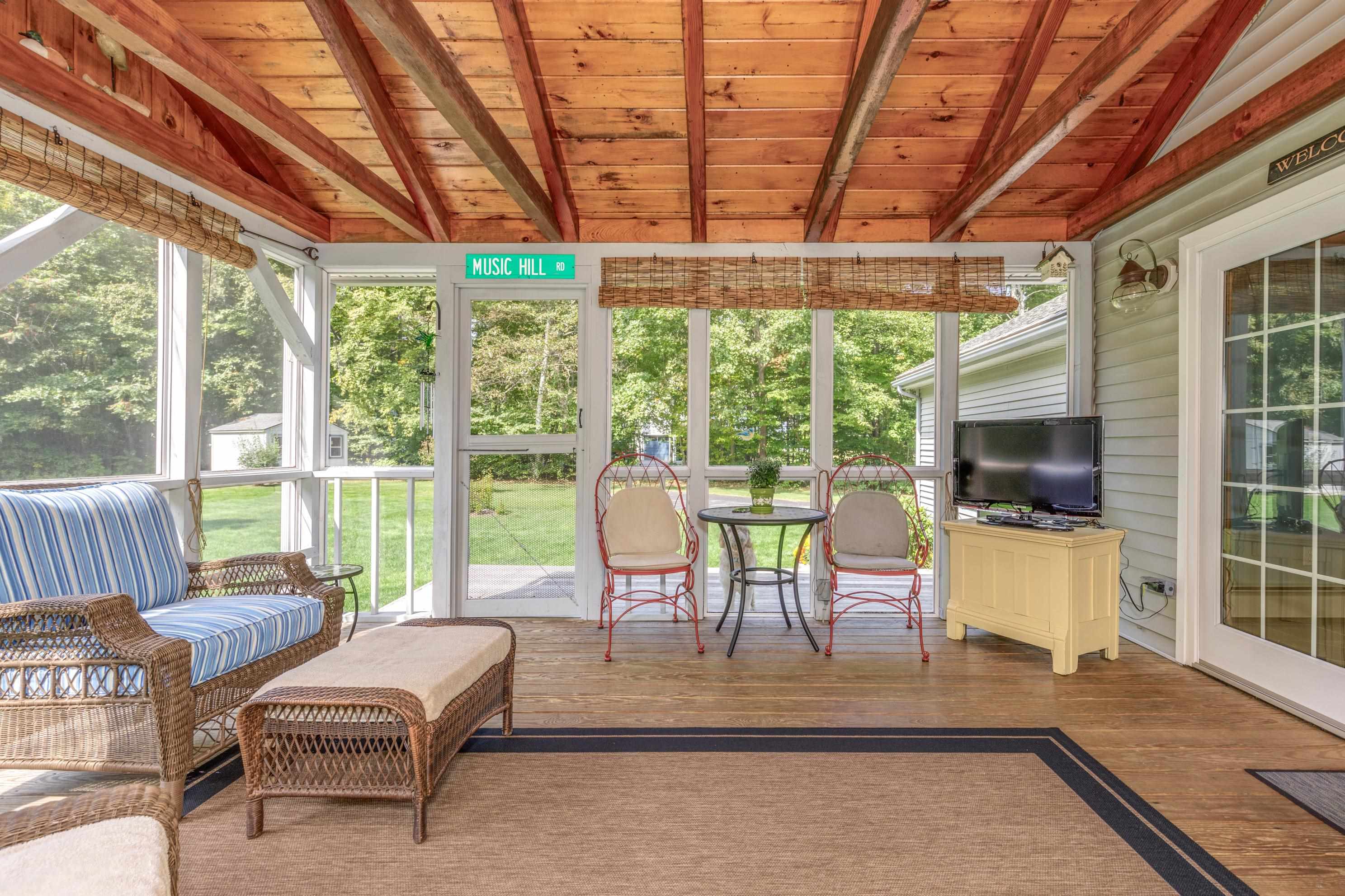 29 Edward Drive Concord, NH 03301 - Photo 4 of 26