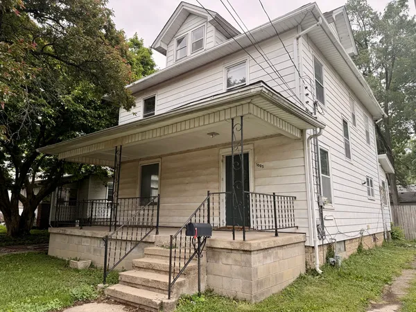 $125,000 | 1005 East Main Street, Clinton, IL 61727