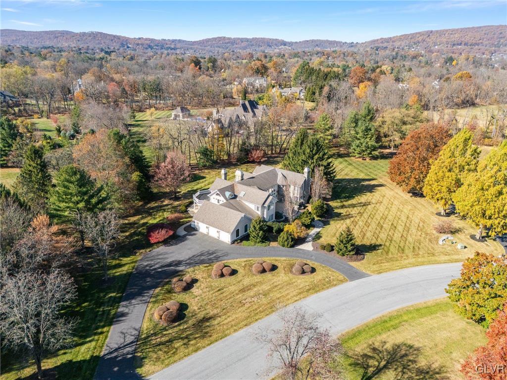 1751 Deer Run Road Bethlehem, PA 18015 - Photo 7 of 79 Gallery Image 7