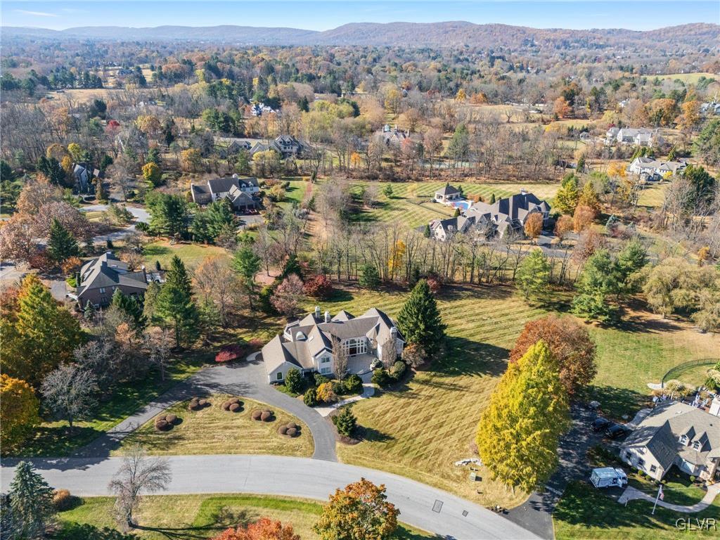 1751 Deer Run Road Bethlehem, PA 18015 - Photo 8 of 79 Gallery Image 8