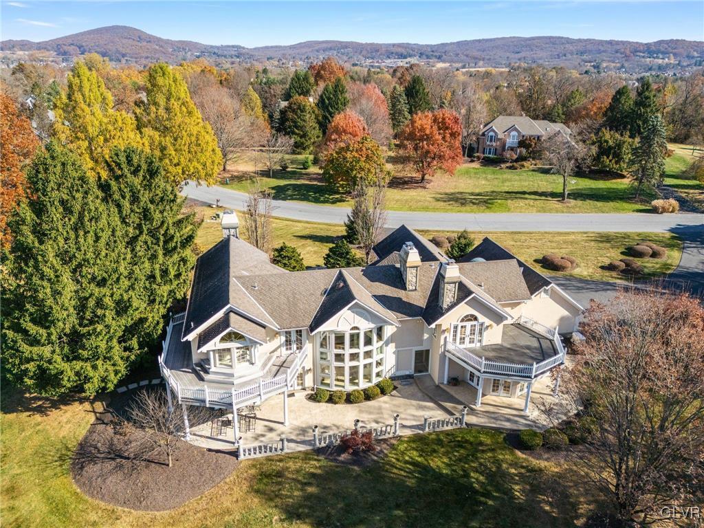 1751 Deer Run Road Bethlehem, PA 18015 - Photo 9 of 79 Gallery Image 9