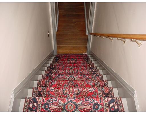 112 Londonderry Road Framingham, MA 01701 - Photo 4 of 10 Gallery Image 4