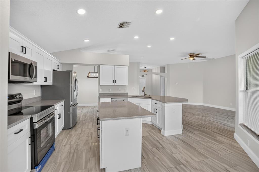 1434 Hatcher Loop Drive Brandon, FL 33511 - Photo 8 of 72