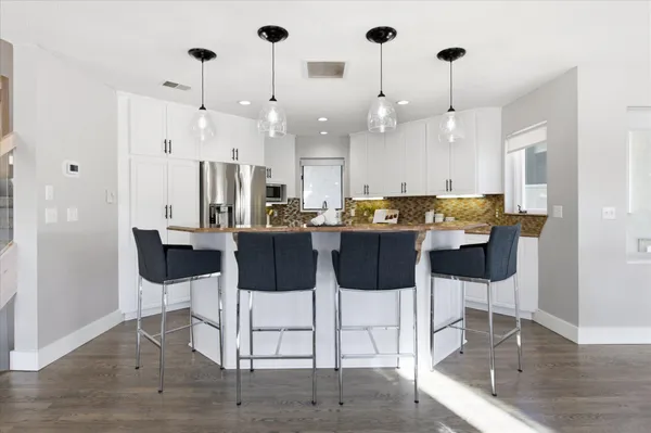 $1,499,999 | 15219 Fairbanks Trail Northeast, Prior Lake, MN 55372