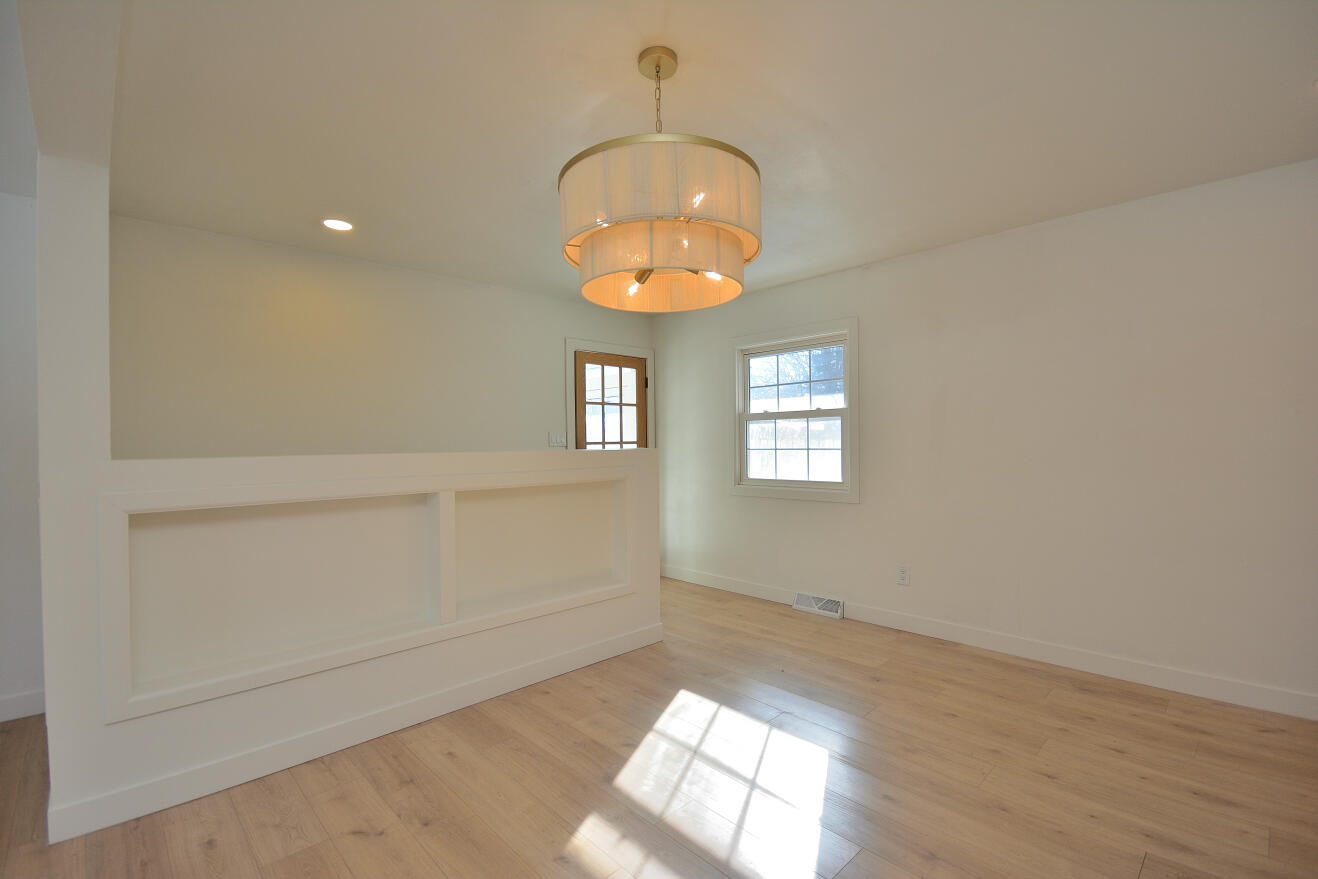 2106 Murphy Woods Road Beloit, WI 53511 - Photo 12 of 44 KITCHEN