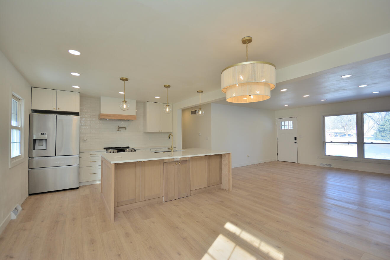 2106 Murphy Woods Road Beloit, WI 53511 - Photo 13 of 44 KITCHEN
