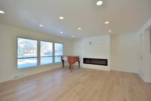 $349,900 | 2106 Murphy Woods Road, Beloit, WI 53511