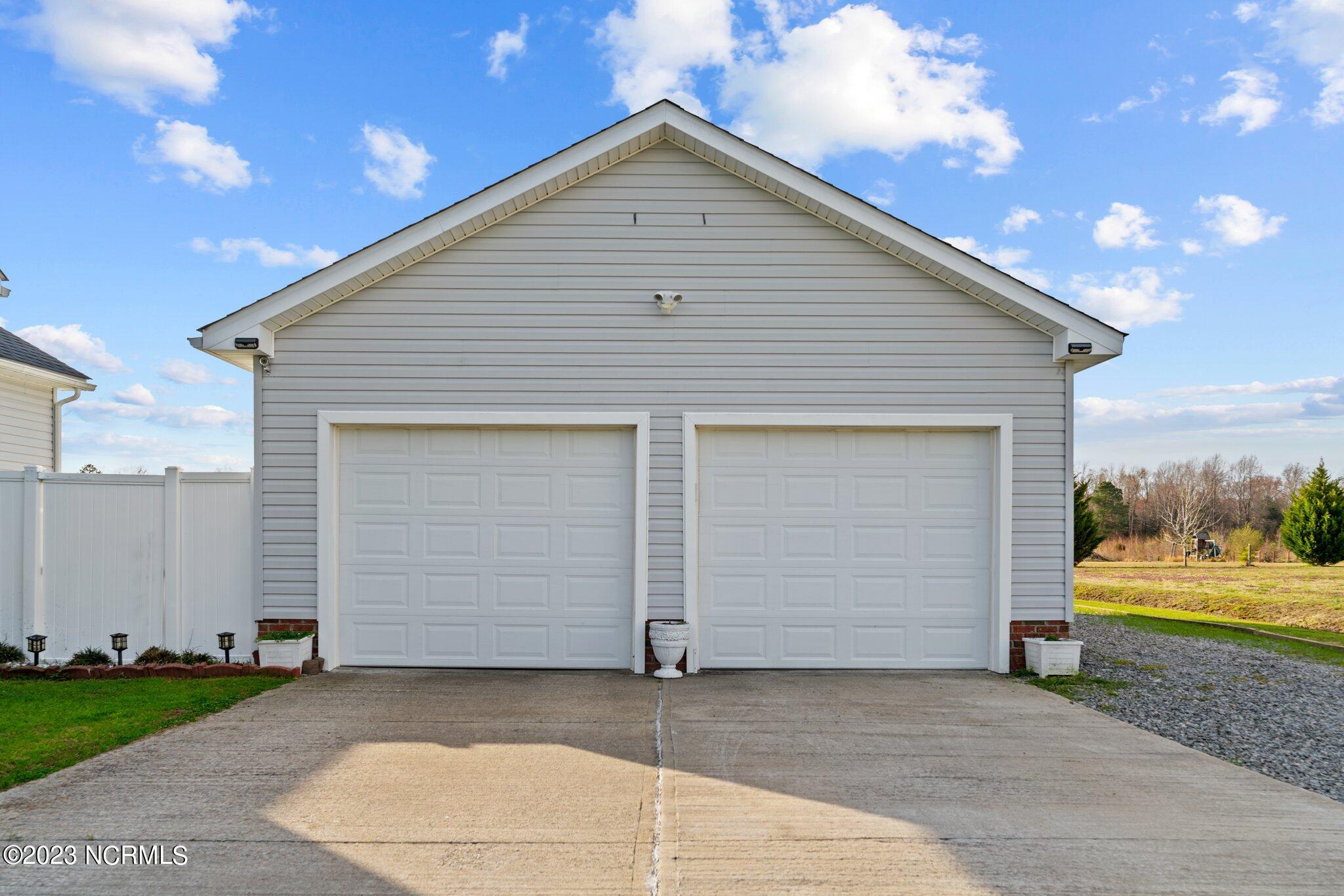 182 Lee's Mill Road Gates, NC 27937 - Photo 5 of 66 detached garage