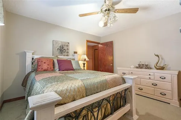$525,000 | 3924 Lake Arrowhead Drive, Harvey, LA 70058