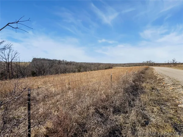 $135,000 | 27-ac Camden Line Lane, Lebanon, MO 65536
