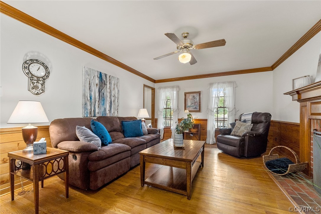 3601 Markey Road Midlothian, VA 23112 - Photo 11 of 33 a living room with furniture