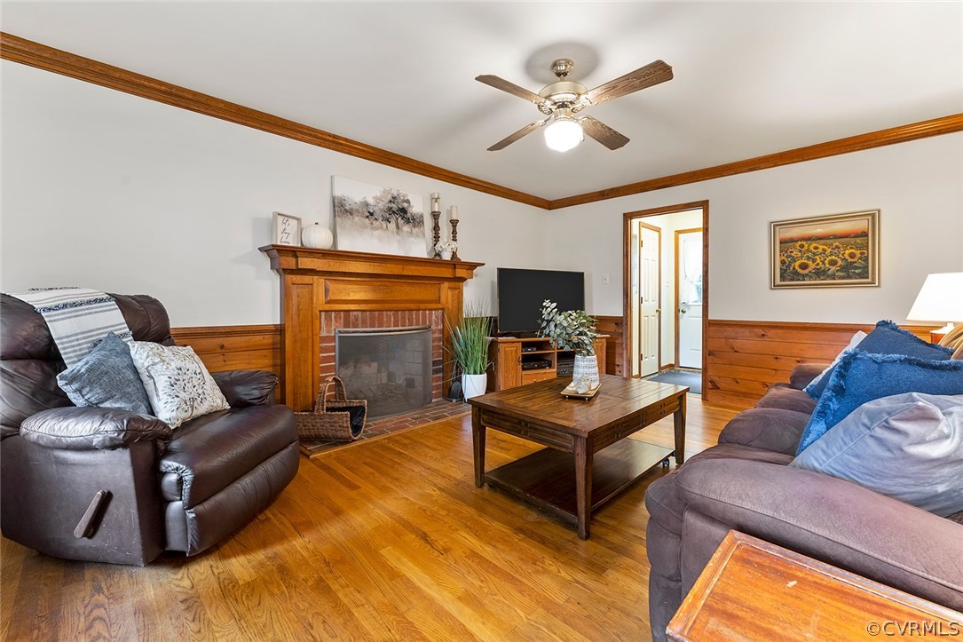 3601 Markey Road Midlothian, VA 23112 - Photo 9 of 33 a living room with furniture and a flat screen tv