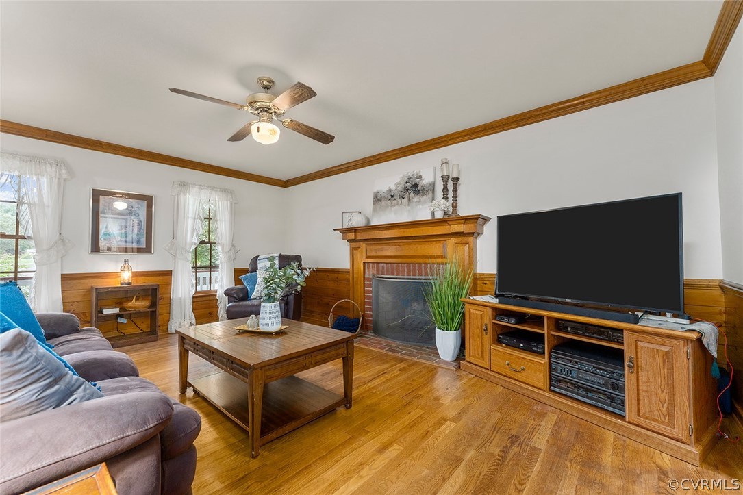 3601 Markey Road Midlothian, VA 23112 - Photo 10 of 33 a living room with furniture and a flat screen tv