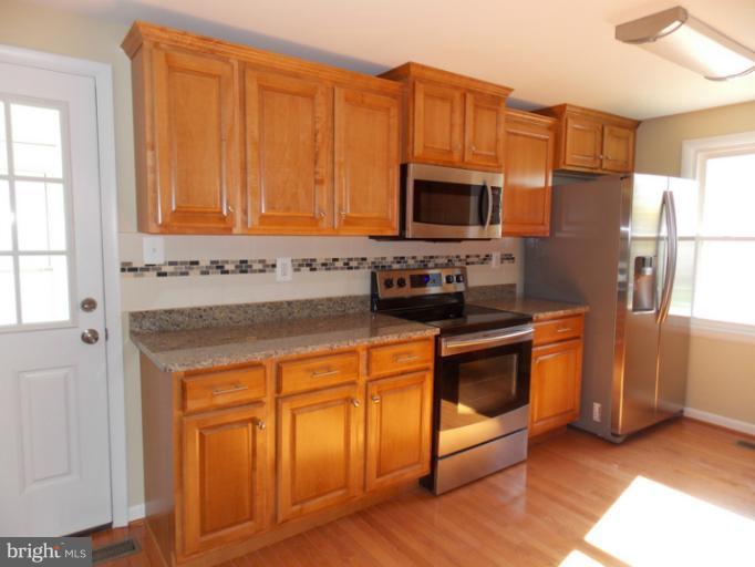 7 Lomond Court Rosedale, MD 21237 - Photo 6 of 30 Kitchen