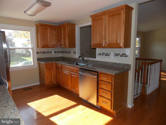 7 Lomond Court Rosedale, MD 21237 - Photo 7 of 30 Kitchen