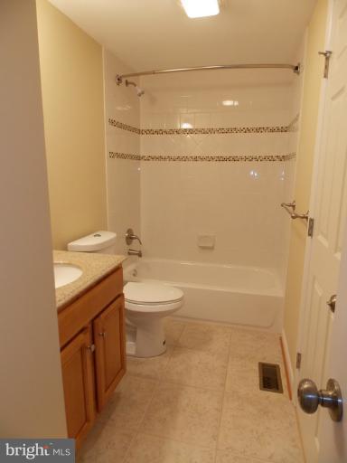 7 Lomond Court Rosedale, MD 21237 - Photo 10 of 30 Bath