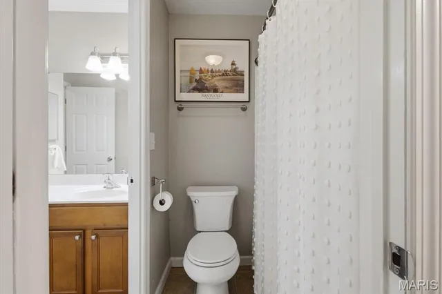 $234,900 | 1939 Hunting Lake Court, Unit 1939, Kirkwood, MO 63122