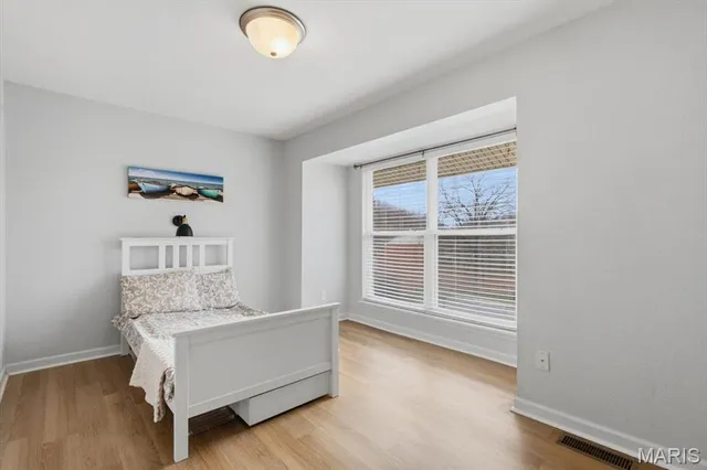 $234,900 | 1939 Hunting Lake Court, Unit 1939, Kirkwood, MO 63122