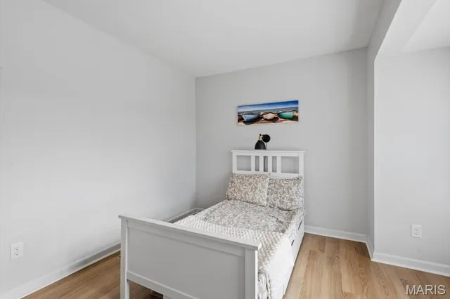 $234,900 | 1939 Hunting Lake Court, Unit 1939, Kirkwood, MO 63122