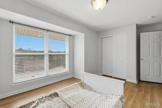 $234,900 | 1939 Hunting Lake Court, Unit 1939, Kirkwood, MO 63122