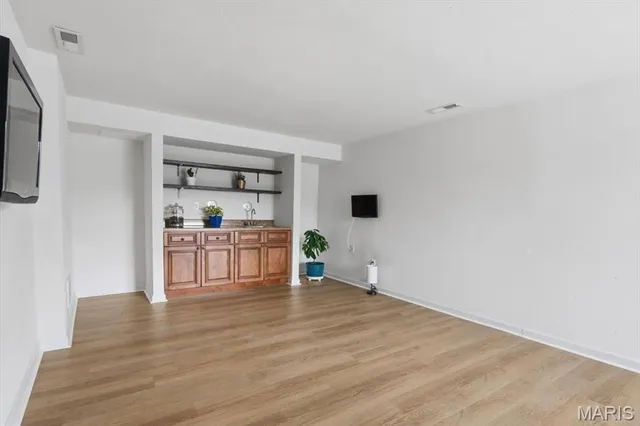 $234,900 | 1939 Hunting Lake Court, Unit 1939, Kirkwood, MO 63122