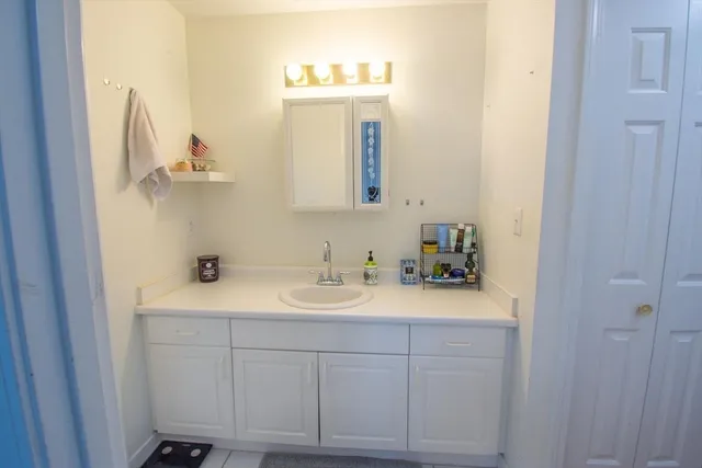 $3,000 | 655 Concord Avenue, Unit 403, Cambridge, MA 02138