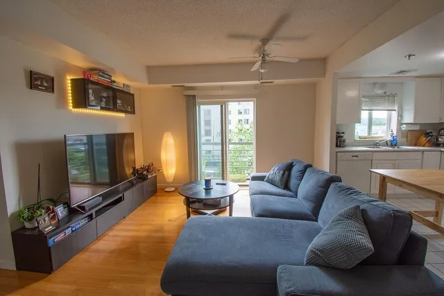 $3,000 | 655 Concord Avenue, Unit 403, Cambridge, MA 02138