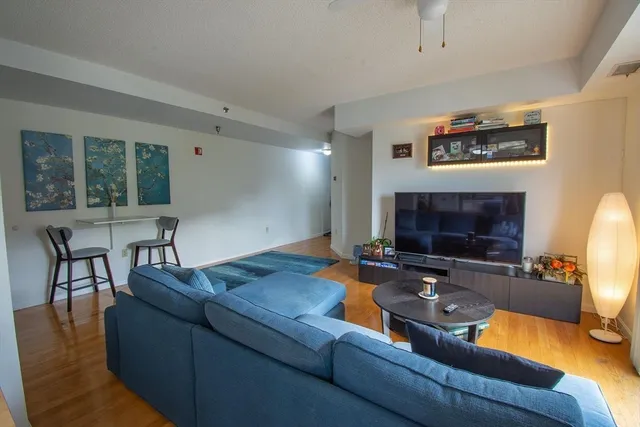 $3,000 | 655 Concord Avenue, Unit 403, Cambridge, MA 02138