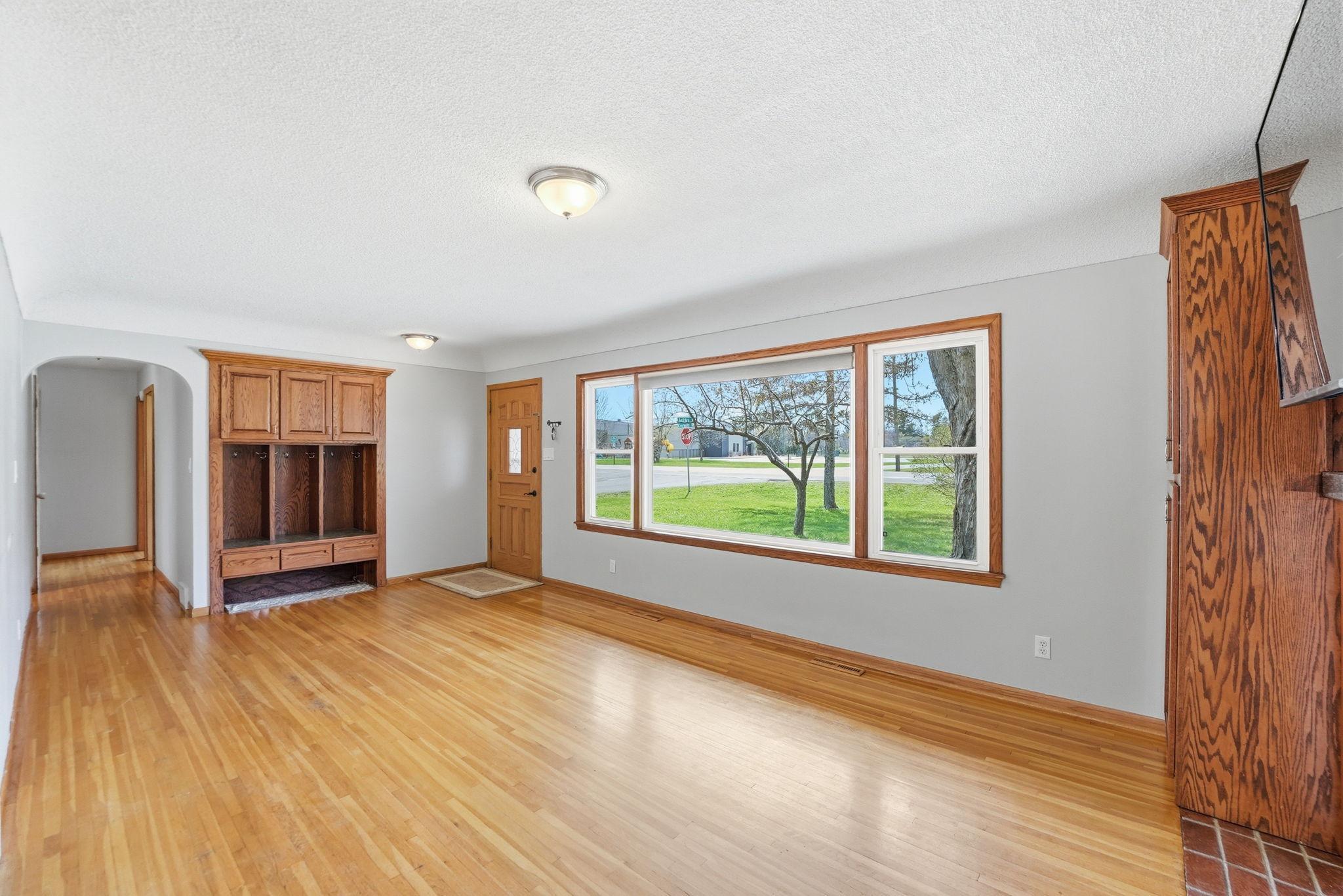 2396 Clearwater Road St. Cloud, MN 56301 - Photo 6 of 33