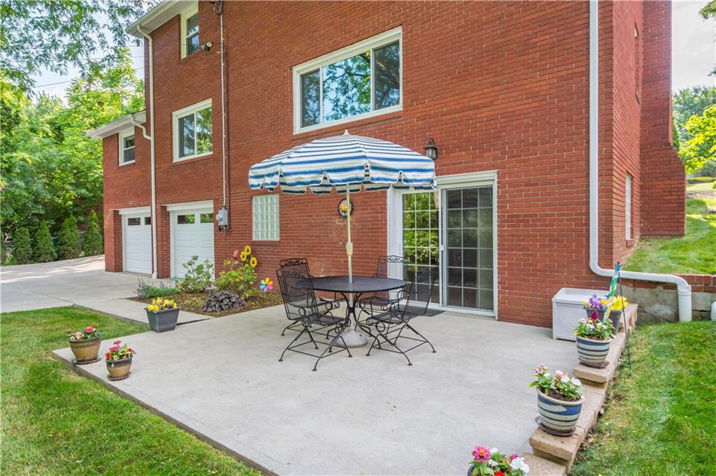 480 Miranda Road Pittsburgh, PA 15241 - Photo 3 of 43 Gallery Image 3