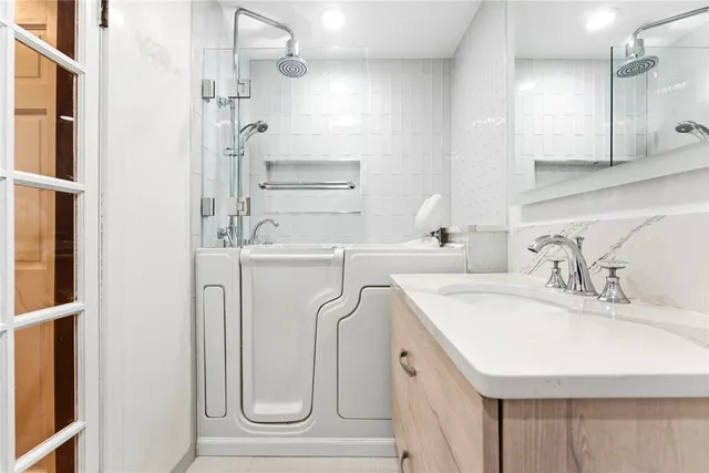 $3,800 | 555 South Water Street, Unit 218, Providence, RI 02903