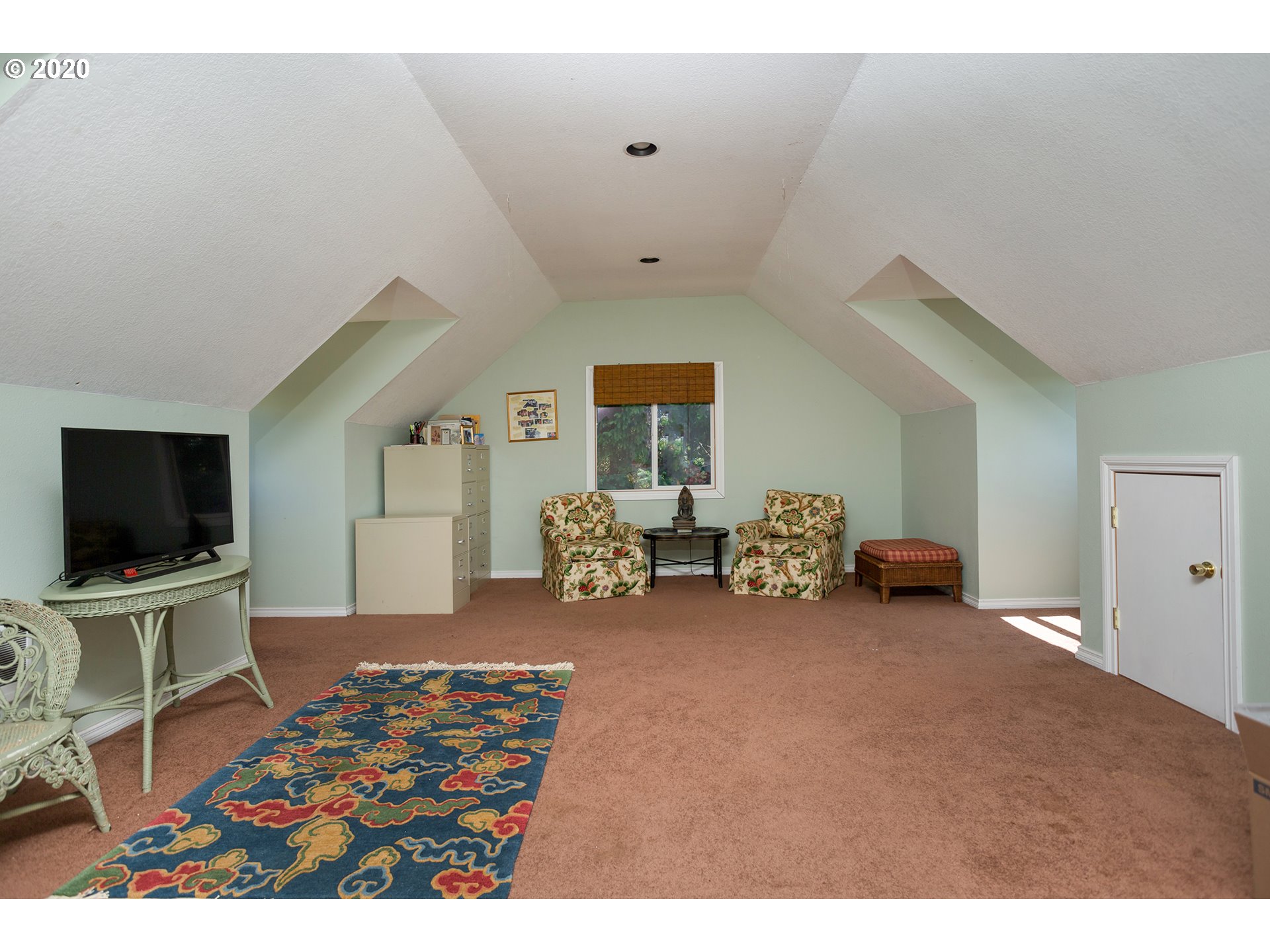 22303 Southwest Bar None Road Tualatin, OR 97062 - Photo 16 of 32 Gallery Image 16