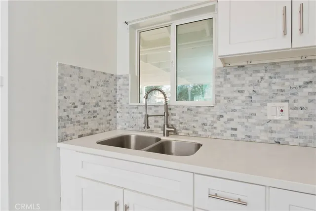 $1,800 | 7431 Kentland Avenue, West Hills, CA 91307