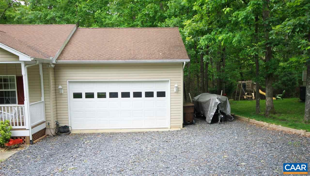 11 Zephyr Road Palmyra, VA 22963 - Photo 4 of 21 a house with a outdoor space