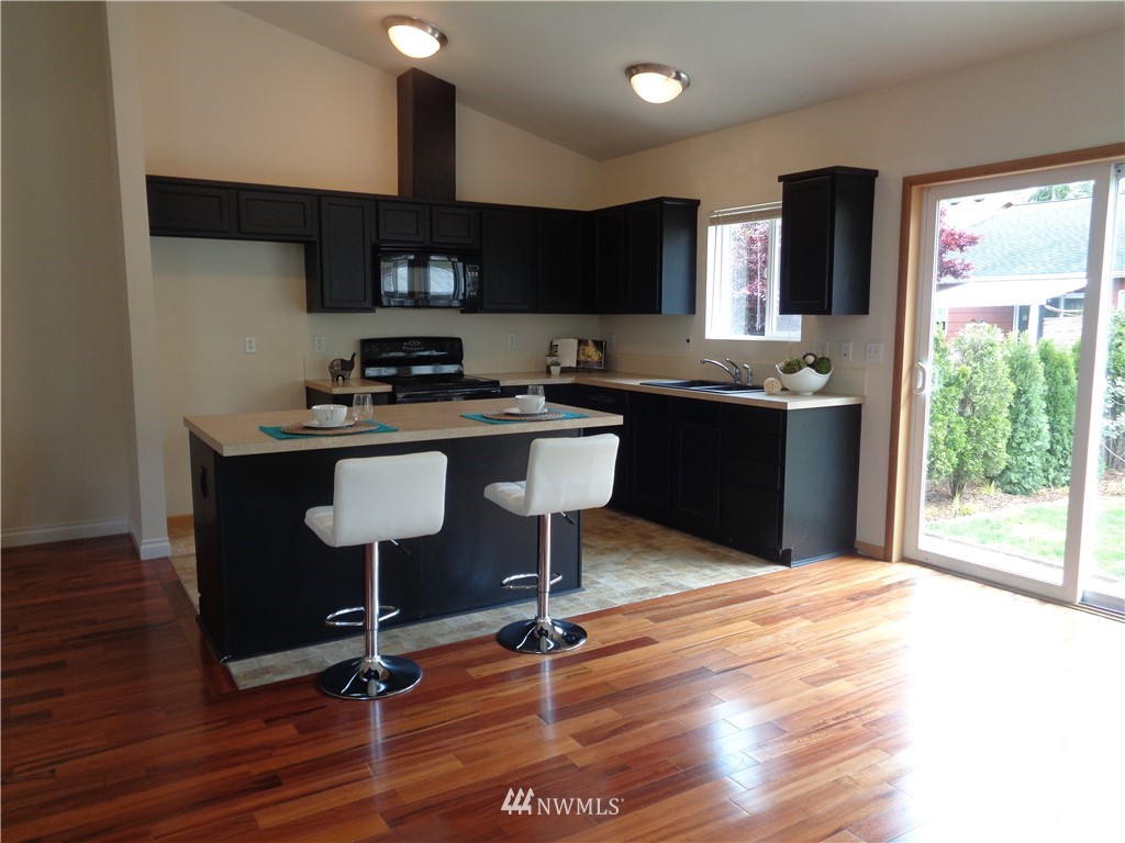 4438 Roxanna Loop Southeast Lacey, WA 98503 - Photo 6 of 23 Gallery Image 6