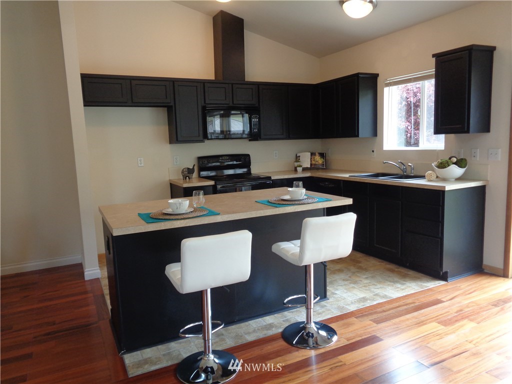 4438 Roxanna Loop Southeast Lacey, WA 98503 - Photo 7 of 23 Gallery Image 7
