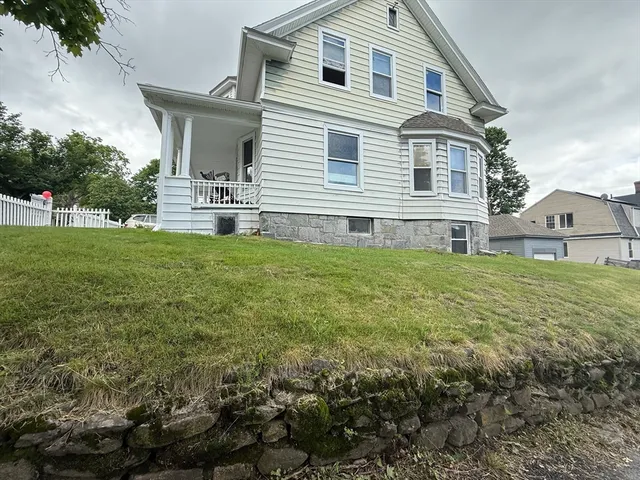 $529,000 | 12 Stoneland Road, Worcester, MA 01603