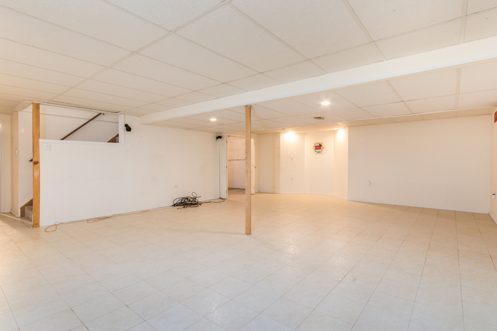 1414 West Talcott Road Park Ridge, IL 60068 - Photo 14 of 41 a view of an empty room