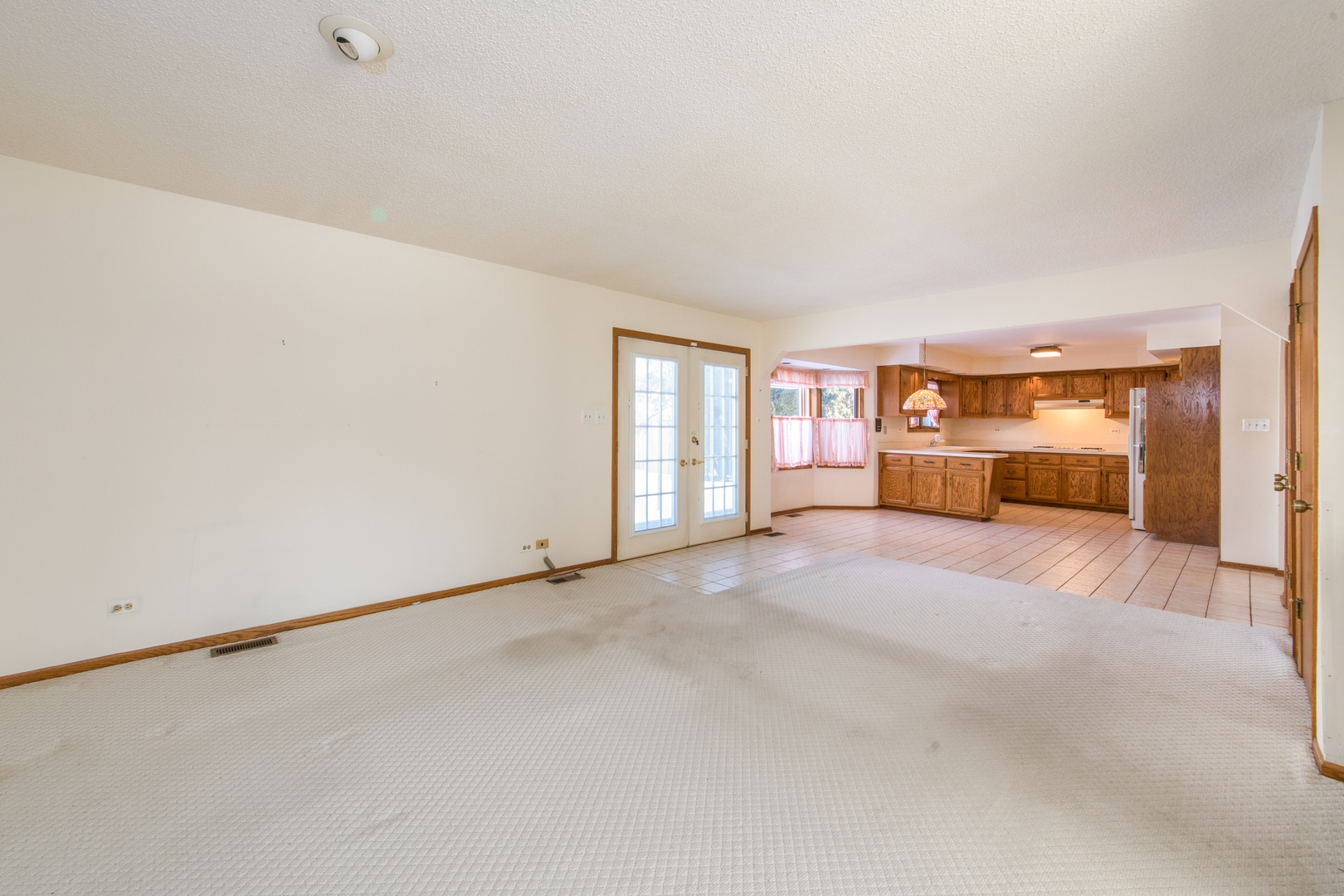 1414 West Talcott Road Park Ridge, IL 60068 - Photo 8 of 41 a view of empty room with a fireplace