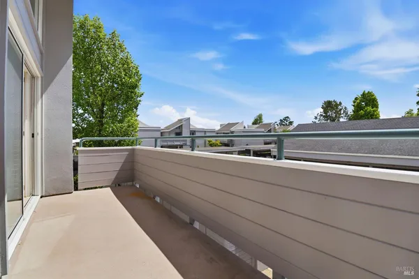 $649,000 | 186 Larkspur Plaza Drive, Larkspur, CA 94939