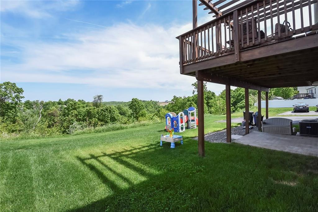 519 Blue Ridge Drive Coraopolis, PA 15108 - Photo 24 of 25 Gallery Image 24