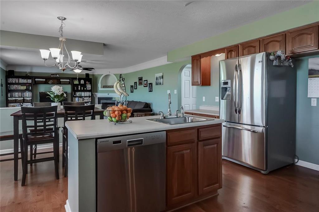 519 Blue Ridge Drive Coraopolis, PA 15108 - Photo 4 of 25 Gallery Image 4