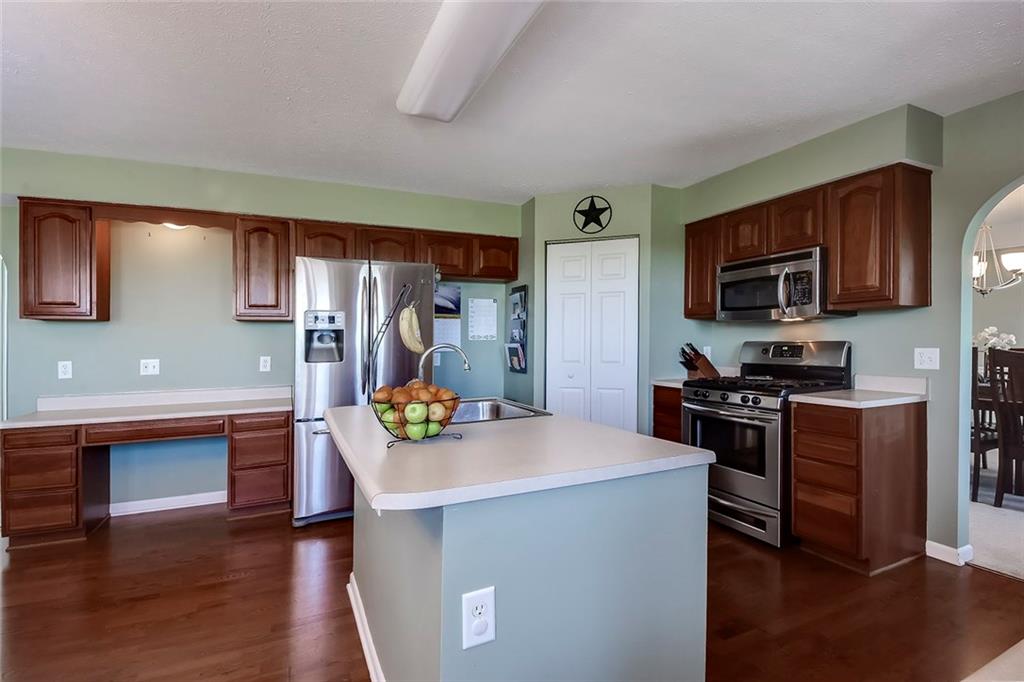 519 Blue Ridge Drive Coraopolis, PA 15108 - Photo 5 of 25 Gallery Image 5