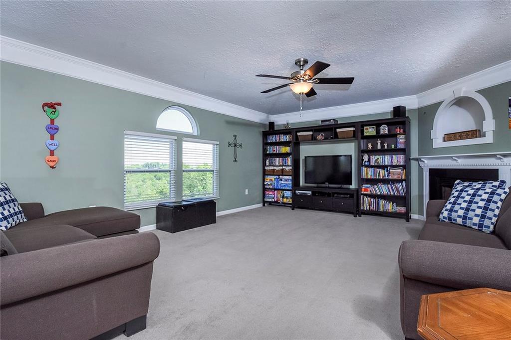 519 Blue Ridge Drive Coraopolis, PA 15108 - Photo 9 of 25 Gallery Image 9