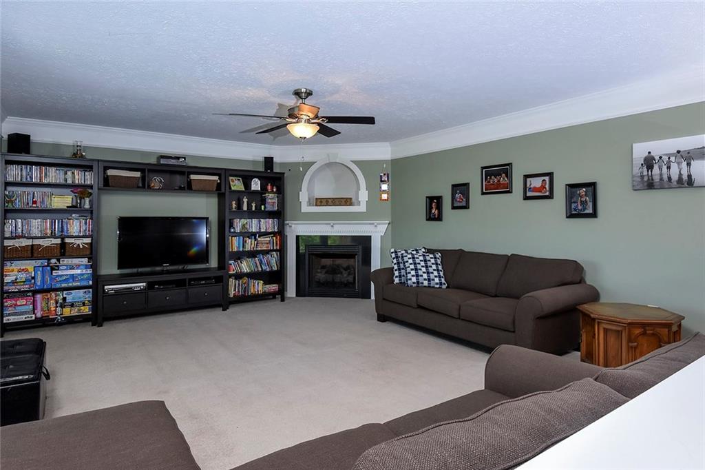 519 Blue Ridge Drive Coraopolis, PA 15108 - Photo 10 of 25 Gallery Image 10