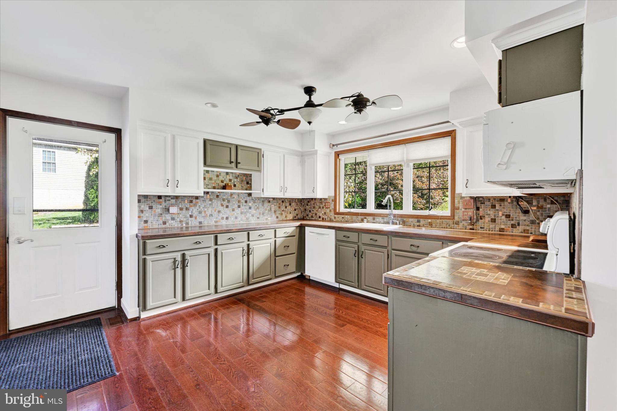 2415 Cool Spring Road Bel Air, MD 21015 - Photo 9 of 29 kitchen space