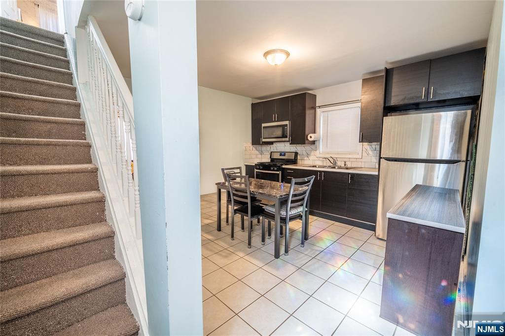 289 Rose Street Newark, NJ 07108 - Photo 10 of 29