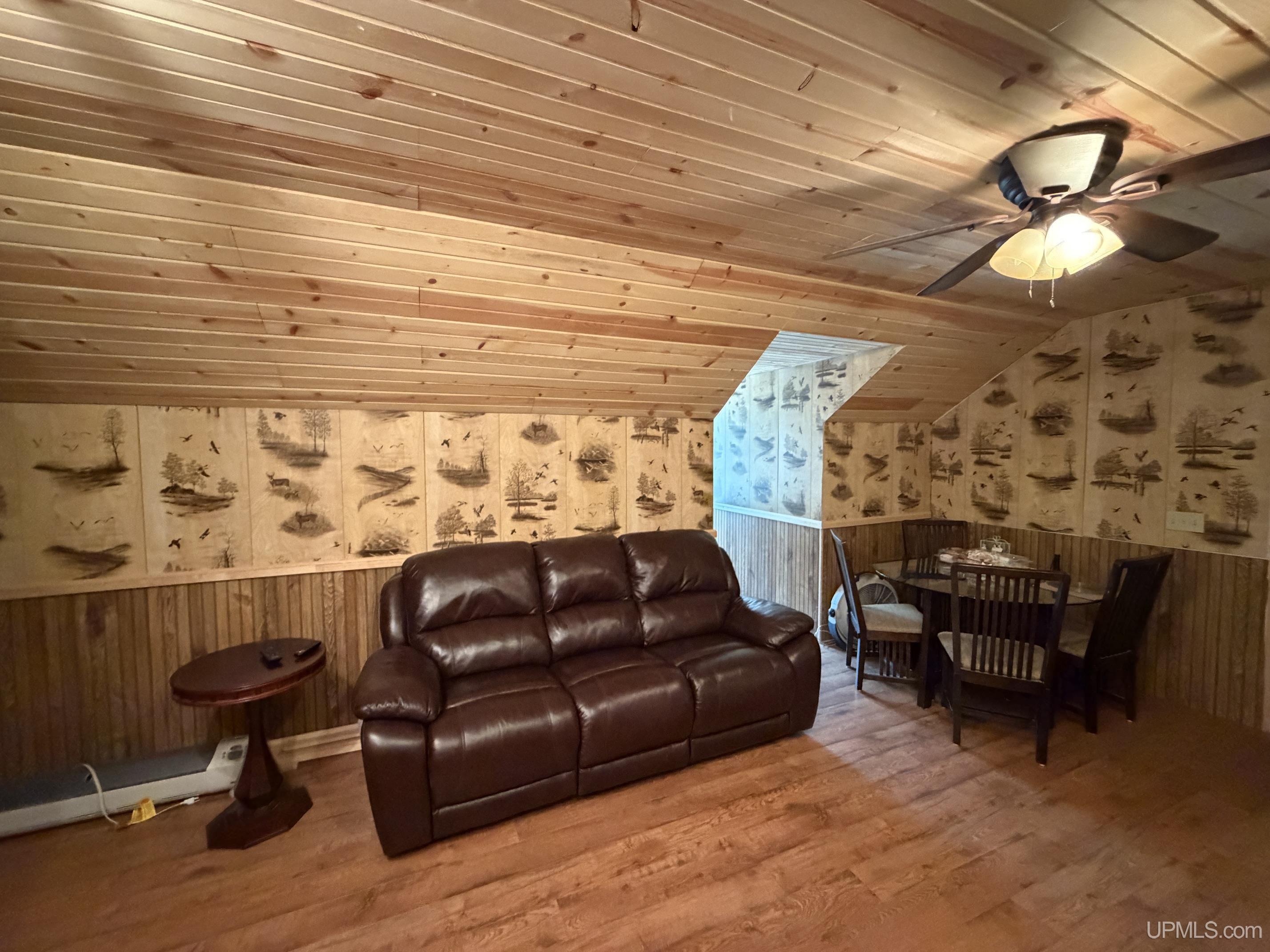 1804 North Lake Road Florence, WI 54121 - Photo 3 of 12