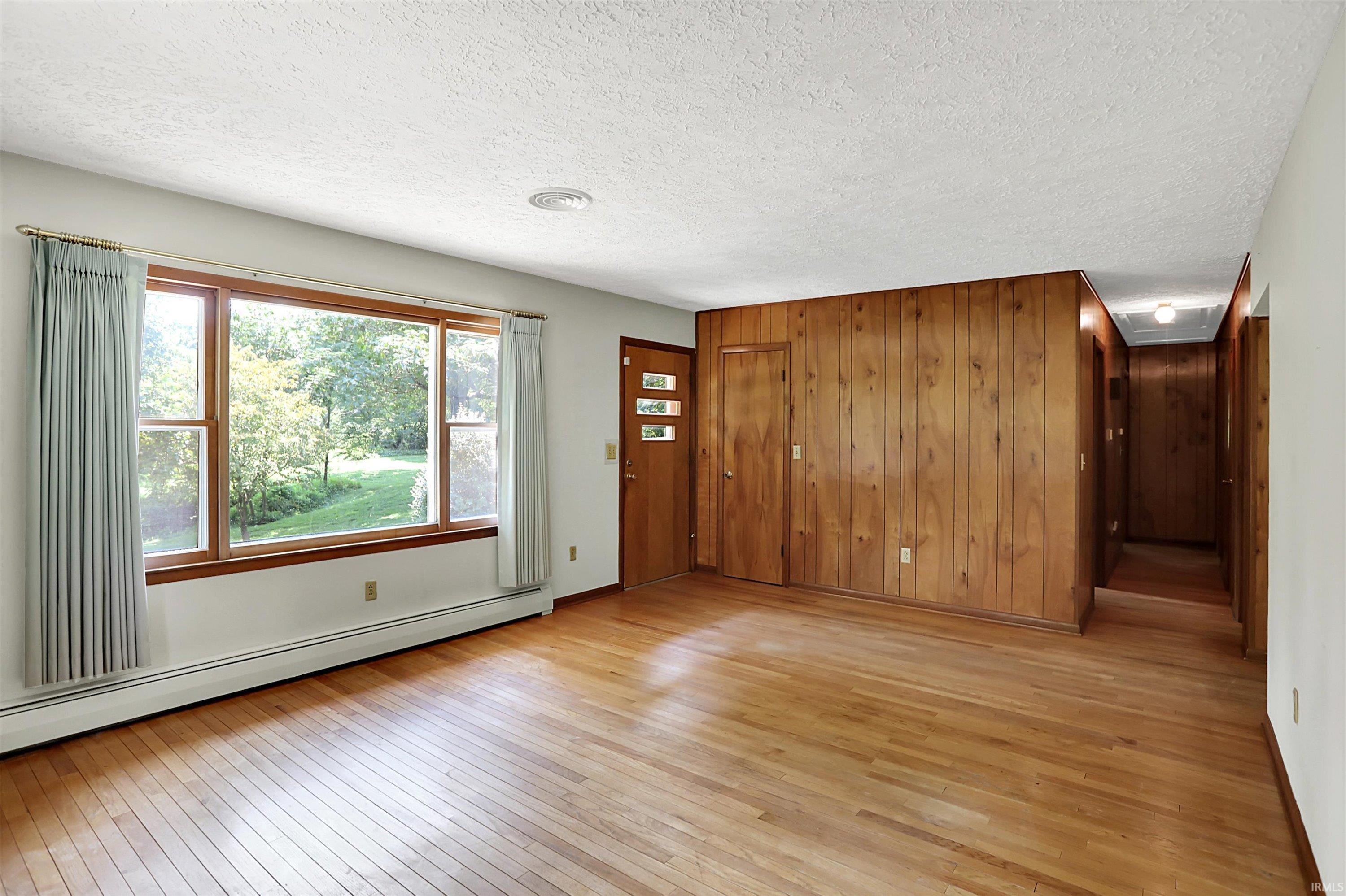645 Rogers Road West Bloomington, IN 47403 - Photo 3 of 36